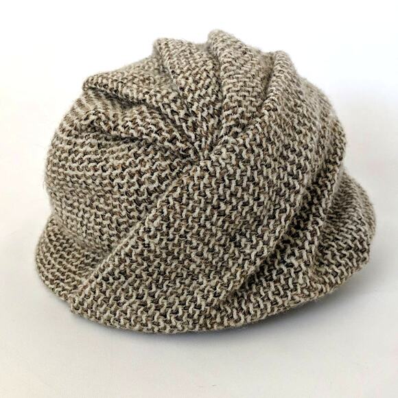 Vintage CHANEL Tweed City Hat Wool Tan Cloche 57 Luxury Old Money - Picture 6 of 11